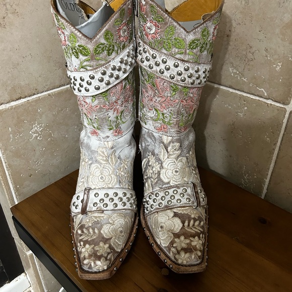 Old Gringo Shoes - Old Gringo Silver and Brown Embroidered Heeled Boots